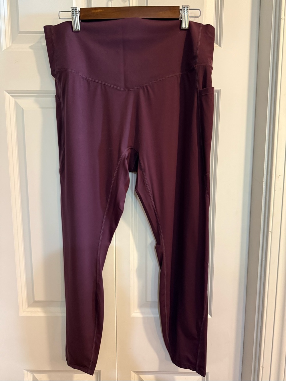 HALARA Maroon Smooth Sculpting Leggings-1X